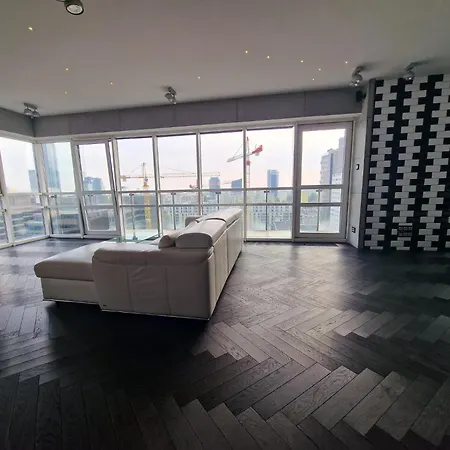 Apartment Black Pearl - Amazing View, 130 Sqm Warsaw