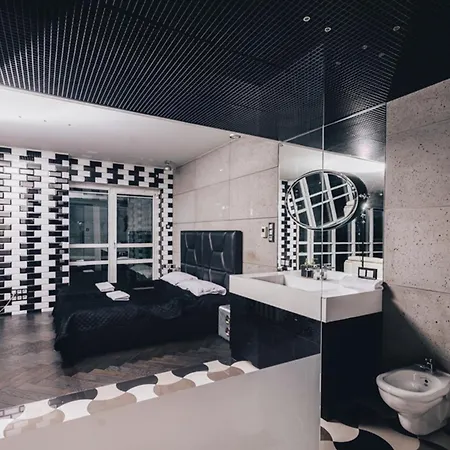 דירה Black Pearl - Amazing View, 130 Sqm ורשה