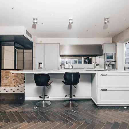 דירה Black Pearl - Amazing View, 130 Sqm ורשה