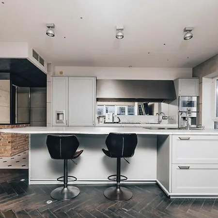 דירה Black Pearl - Amazing View, 130 Sqm ורשה