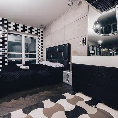 Black Pearl - Amazing View, 130 Sqm Apartment Warsaw