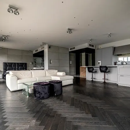 Black Pearl - Amazing View, 130 Sqm *