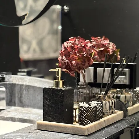 Apartment Black Pearl - Amazing View, 130 Sqm Warsaw