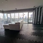 Daire Black Pearl - Amazing View, 130 Sqm Varşova