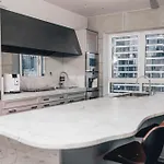 Black Pearl - Amazing View, 130 Sqm *