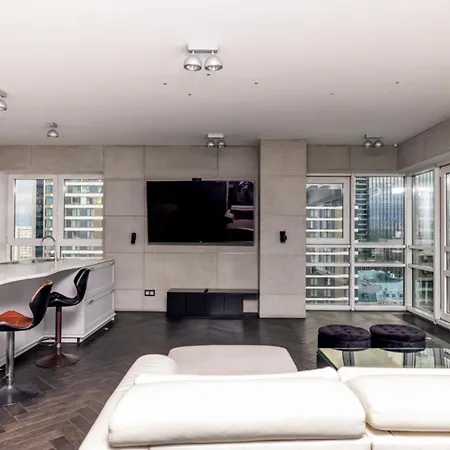 Black Pearl - Amazing View, 130 Sqm * Βαρσοβία