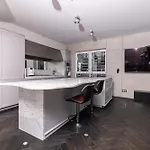 Apartment Black Pearl - Amazing View, 130 Sqm *
